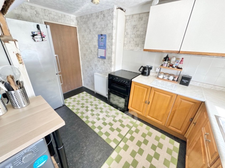 Images for 32 Blackthorn Avenue, Beith, Ayrshire, KA15 2AR, UK