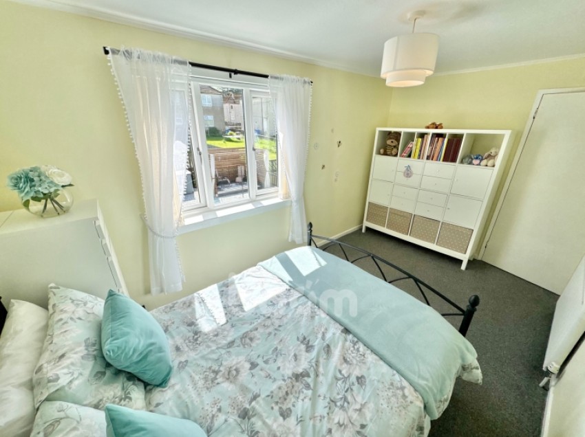 Images for 32 Blackthorn Avenue, Beith, Ayrshire, KA15 2AR, UK