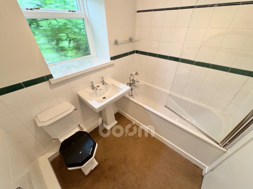 Images for 20 Calder Street, Lochwinnoch, Renfrewshire, PA12 4DD, UK