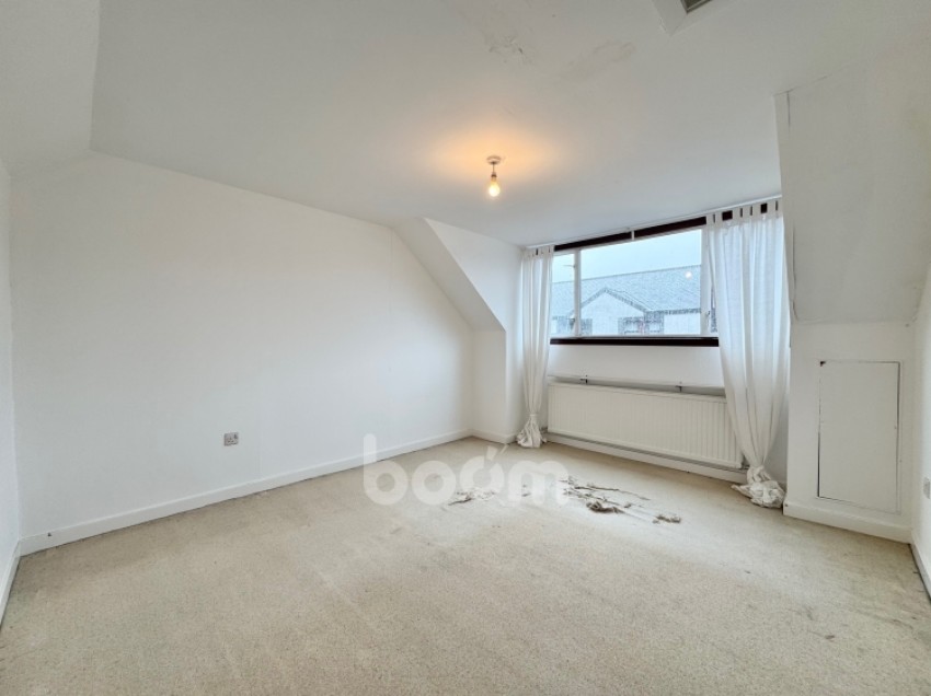 Images for 20 Calder Street, Lochwinnoch, Renfrewshire, PA12 4DD, UK