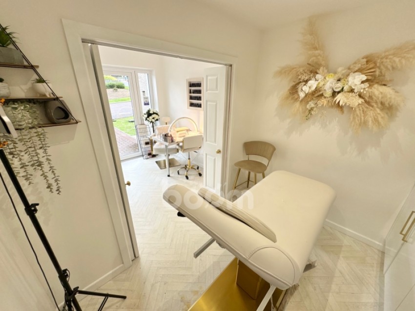 Images for 39 Auldlea Gardens, Beith, Ayrshire, KA15 2EP, UK