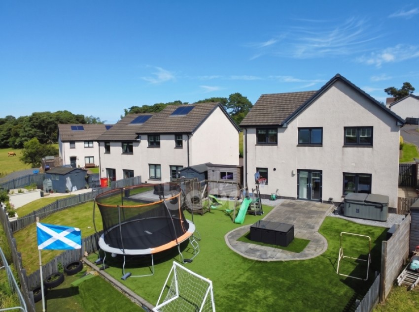 Images for 39 Auldlea Gardens, Beith, Ayrshire, KA15 2EP, UK