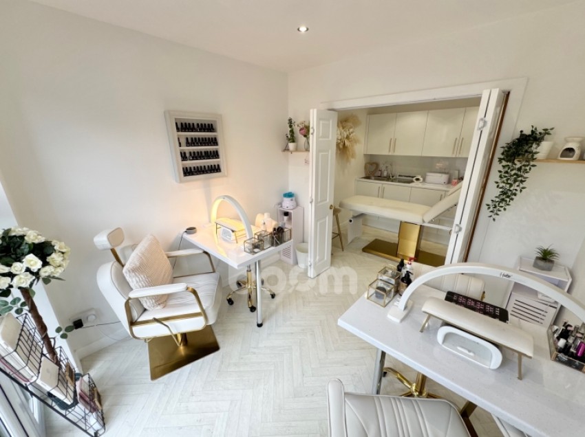 Images for 39 Auldlea Gardens, Beith, Ayrshire, KA15 2EP, UK