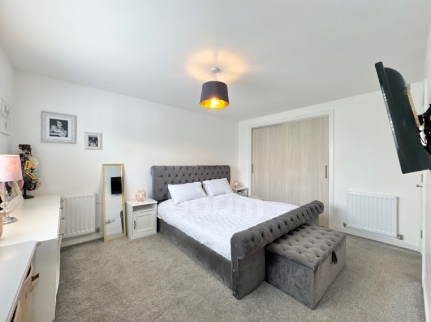 Images for 39 Auldlea Gardens, Beith, Ayrshire, KA15 2EP, UK