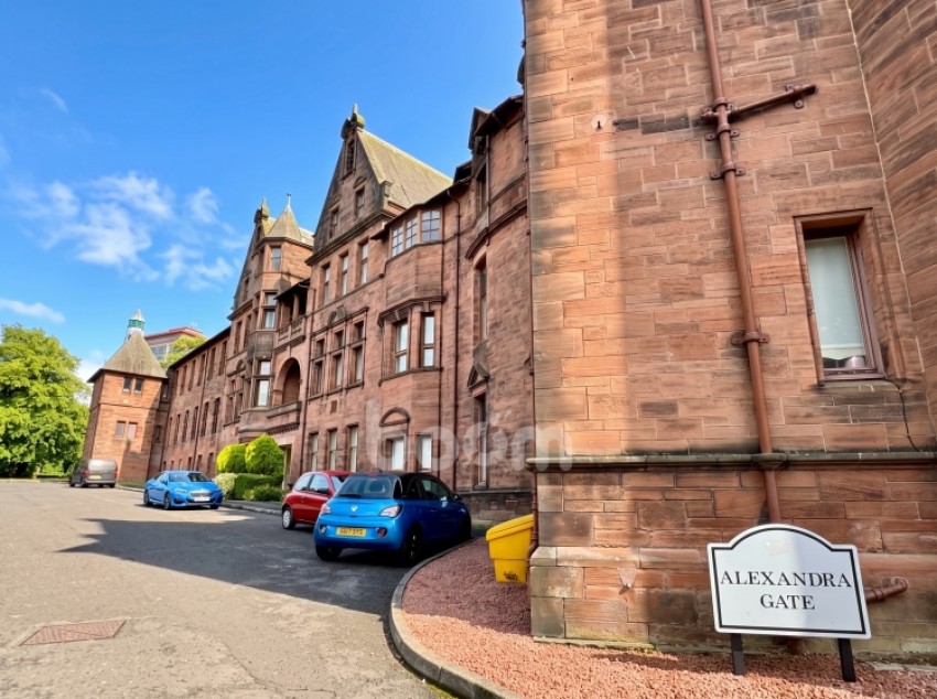 Images for Flat 1/8 22 Neilston Road, Paisley, Renfrewshire, PA2 6LN, UK