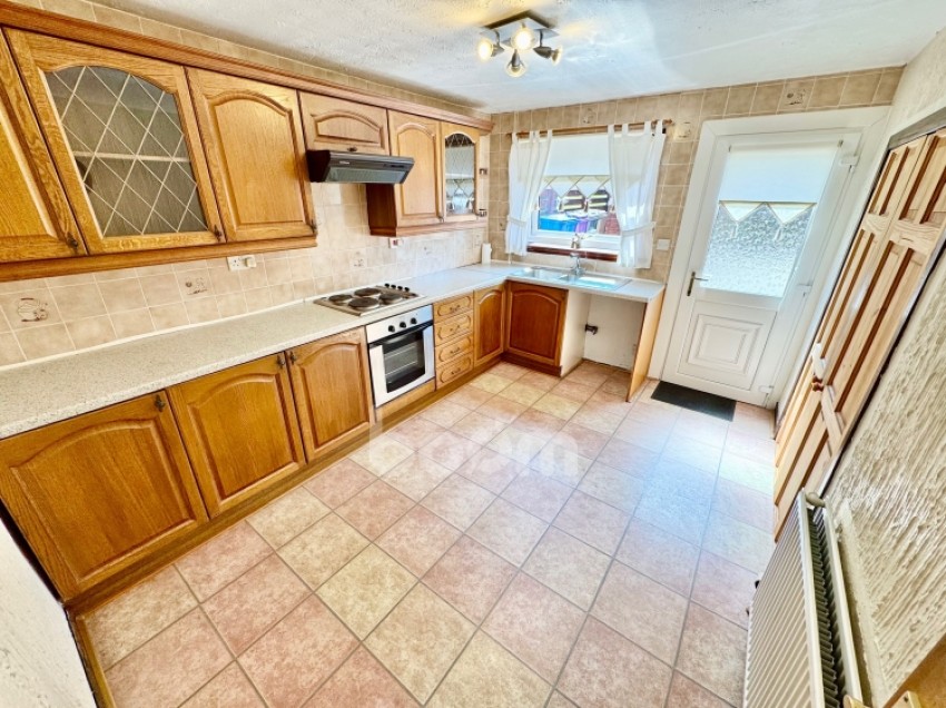 Images for 32 Chestnut Avenue, Beith, Ayrshire, KA15 1BD, UK