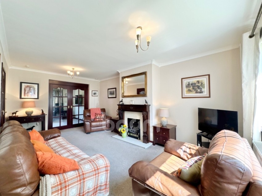 Images for 28 Langside Drive, Kilbarchan, Johnstone, Renfrewshire, PA10 2EW, UK