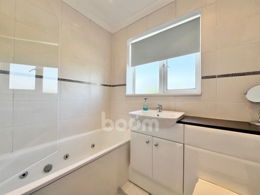 Images for 28 Langside Drive, Kilbarchan, Johnstone, Renfrewshire, PA10 2EW, UK