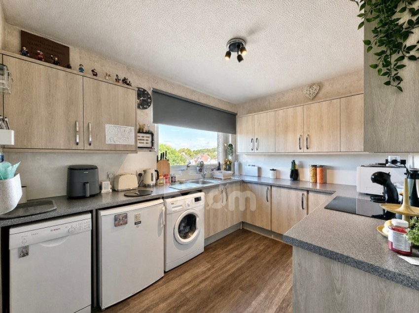 Images for 36/3 Greenlaw Drive, Paisley, Renfrewshire, PA1 3RU, UK