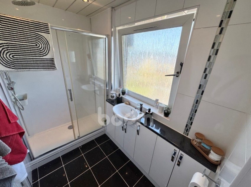 Images for 36/3 Greenlaw Drive, Paisley, Renfrewshire, PA1 3RU, UK