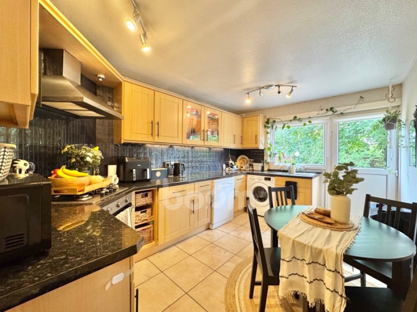 Images for 5 Park Green, Erskine, Renfrewshire, PA8 7HJ, UK
